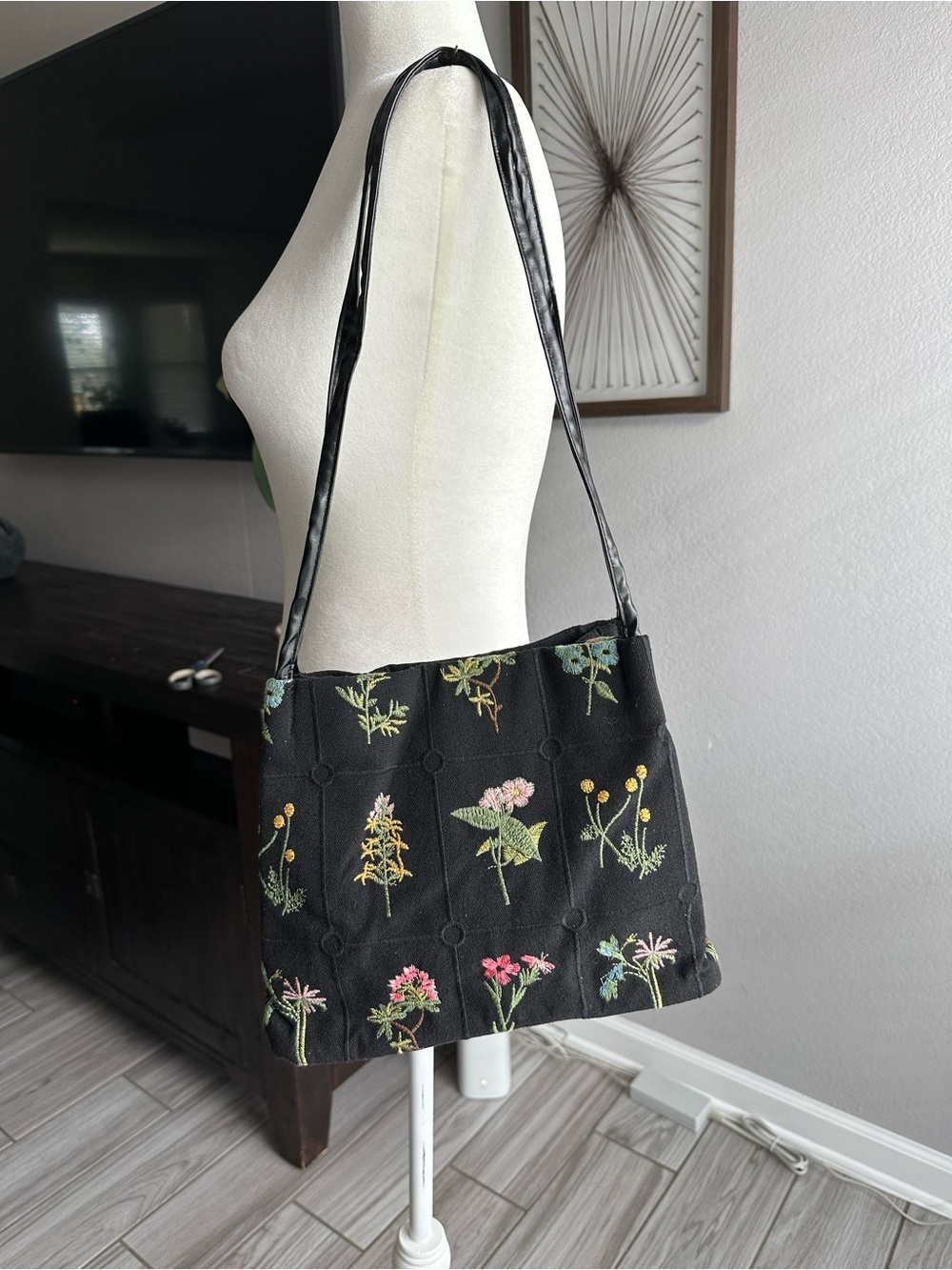 Vintage Black Floral Embroidered Shoulder Bag